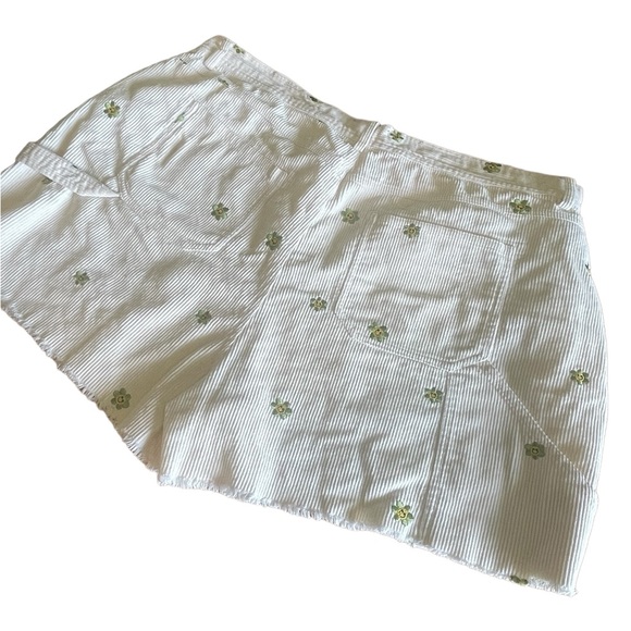 Forever 21+ Smiley Face Corduroy Shorts Size 3X - Picture 4 of 7